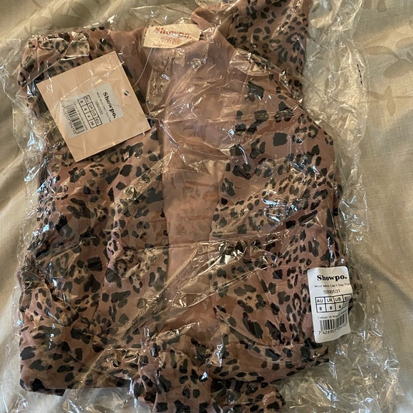 Plunging tie-up front leopard showpo blouse BRAND NEW What More Can I Say Top - Picture 5 of 5